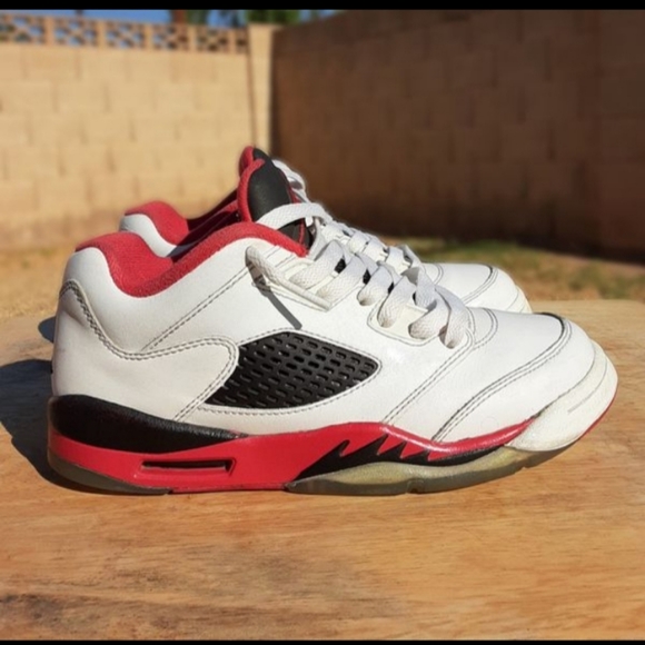 Jordan 5 fire red low - Picture 1 of 5